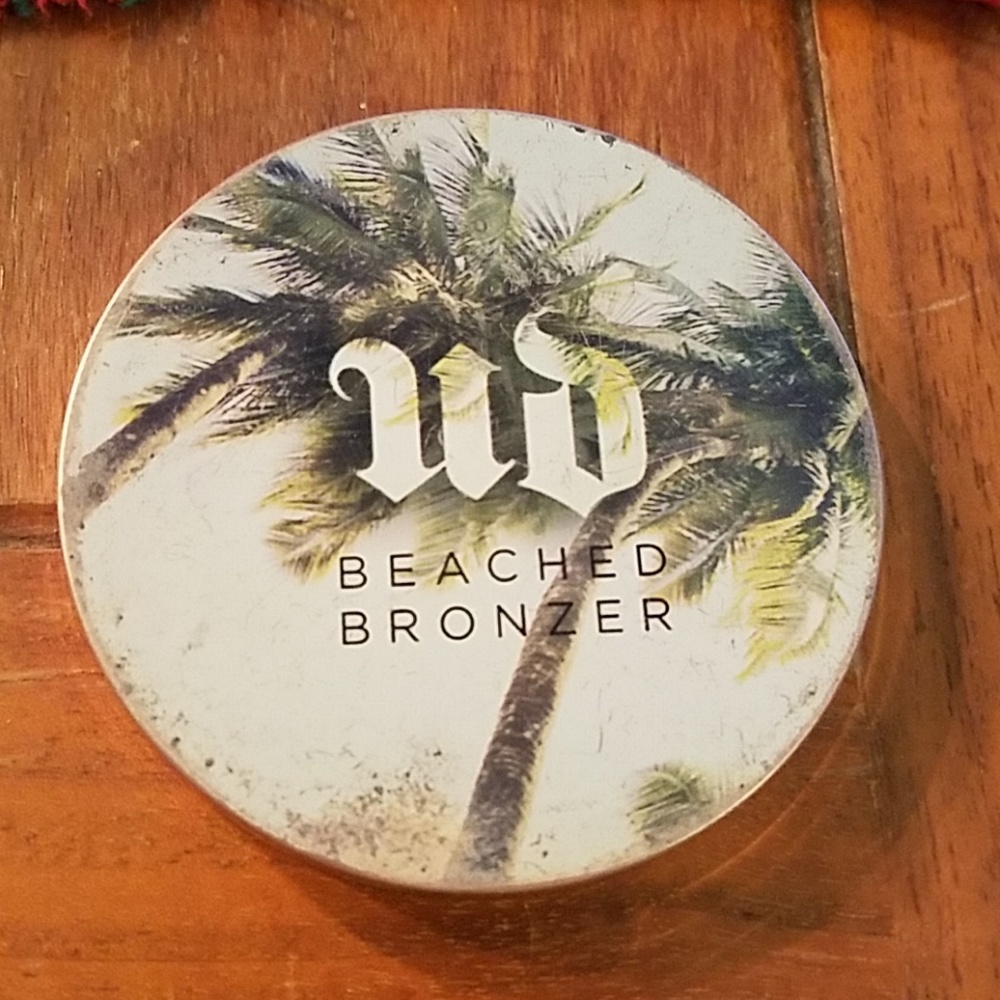 Urban Decay beaches bronzer